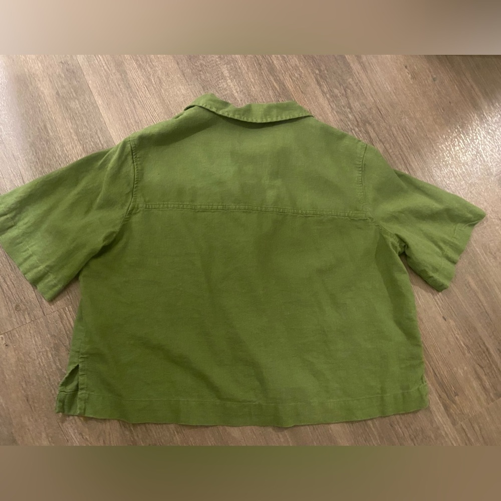 Universal Thread/Target Green Button Up Top - image 3